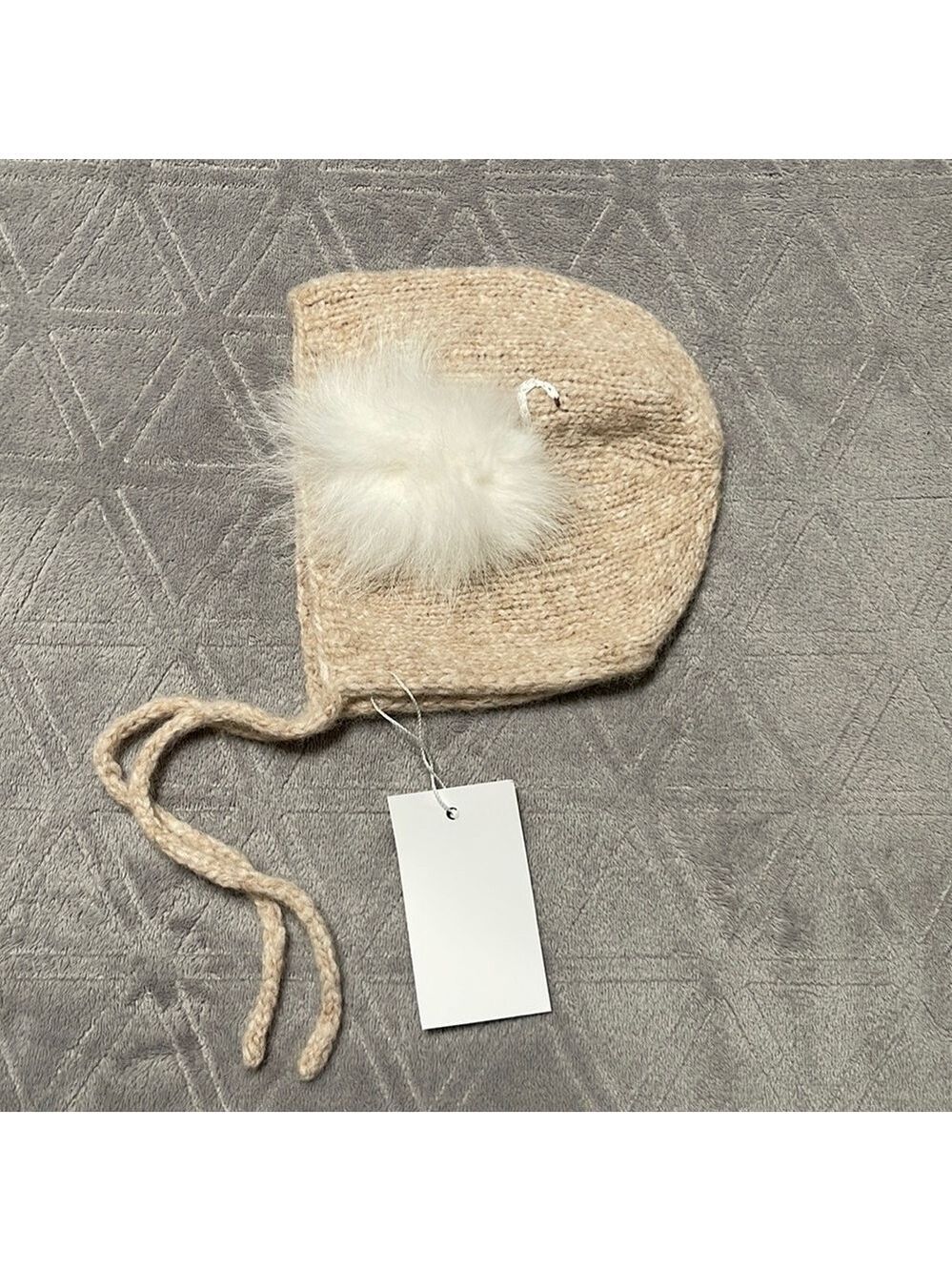 SWAN knitted bonnet